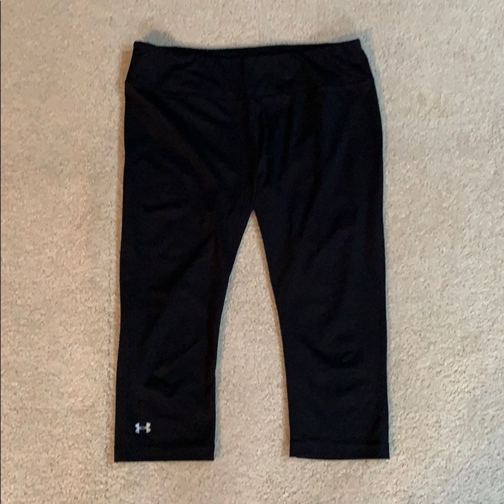 Under Armour black Capri leggings